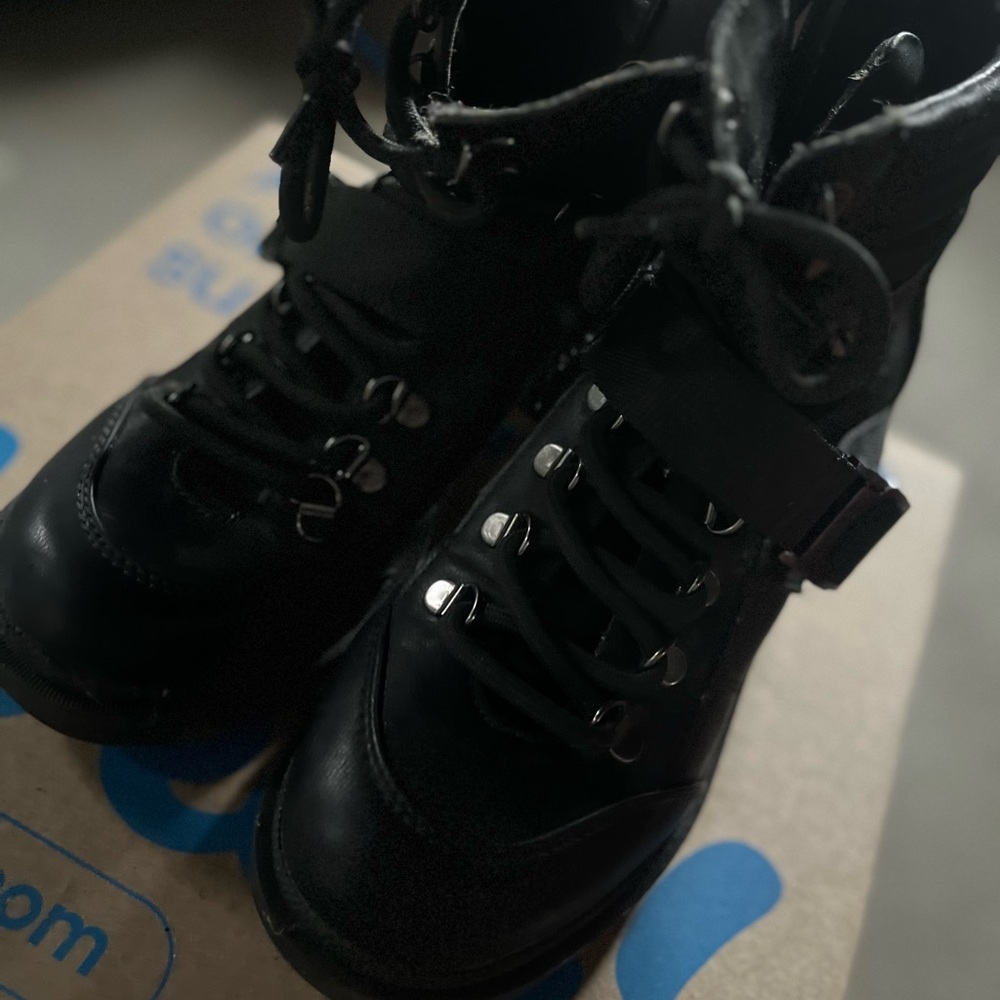 Stylish Black women GUESS Boots